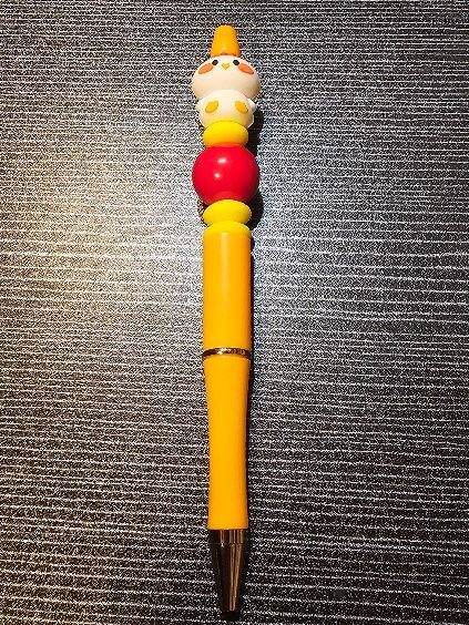 3D chicken focal yellow pen red bead